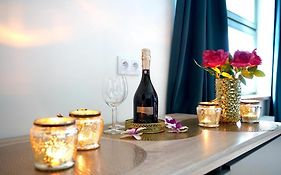 Relax Jacuzzi Apartment